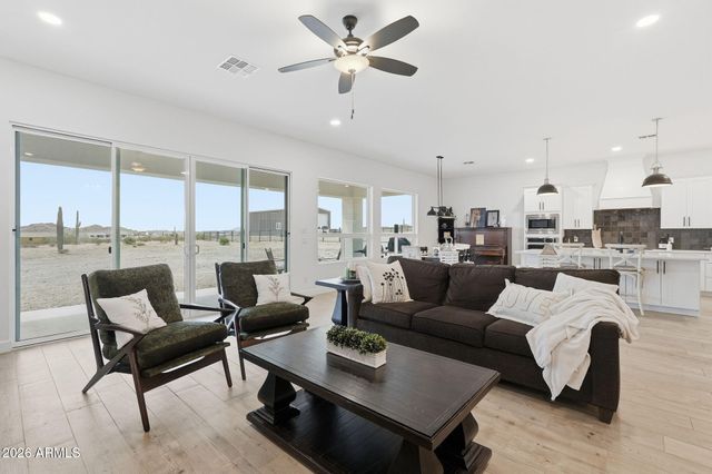 2135 W JOSIAH Trail, San Tan Valley, AZ 85144