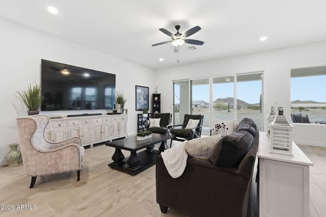 2135 W JOSIAH Trail, San Tan Valley, AZ 85144