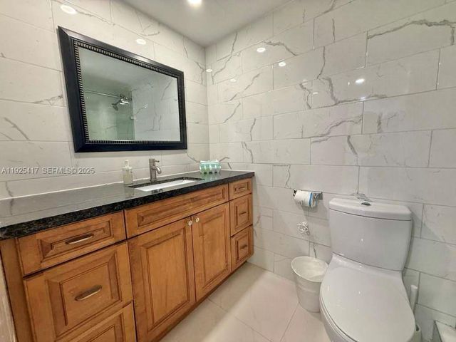 5445 Collins Ave 1504, Miami Beach, FL 33140