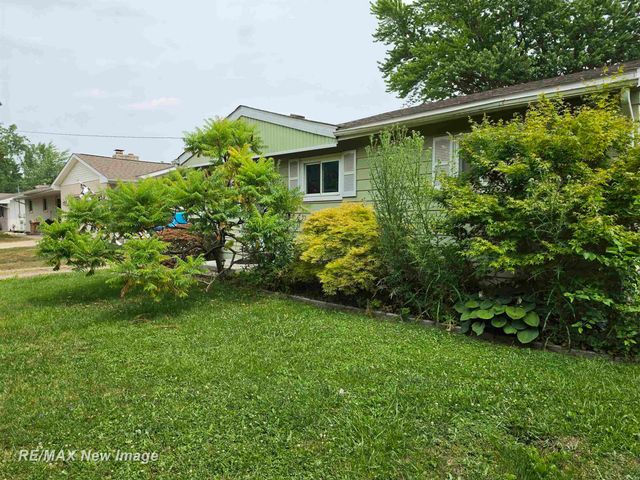 771 S Center Road, Saginaw Twp, MI 48638