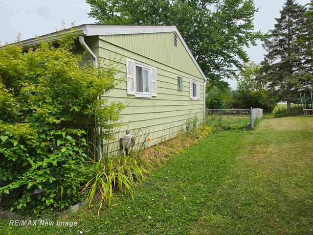 771 S Center Road, Saginaw Twp, MI 48638