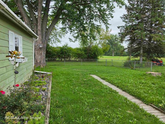 771 S Center Road, Saginaw Twp, MI 48638