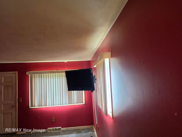 771 S Center Road, Saginaw Twp, MI 48638