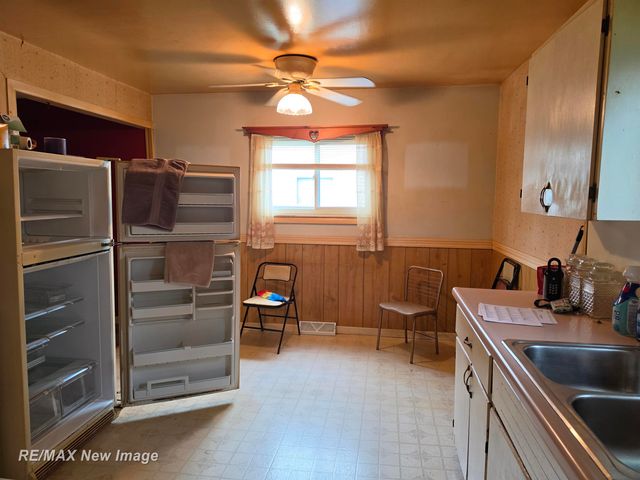 771 S Center Road, Saginaw Twp, MI 48638
