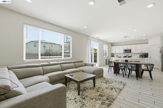3134 Feather Rd, Manteca, CA 95337
