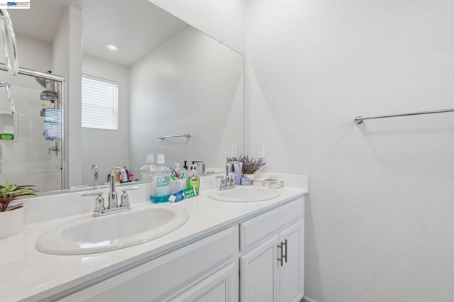 3134 Feather Rd, Manteca, CA 95337