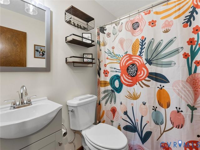 18126 The Trl, King & Queen, VA 23085