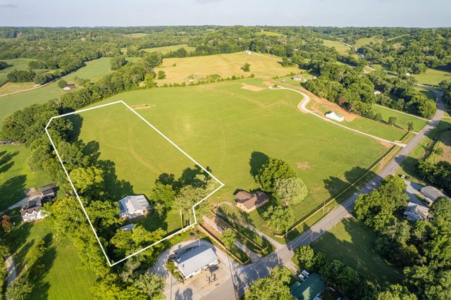 0 Santa Fe Pike, Columbia, TN 38401
