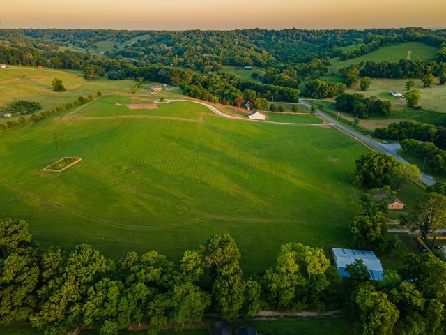 0 Santa Fe Pike, Columbia, TN 38401
