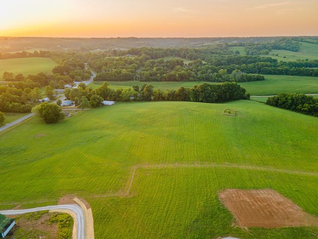 0 Santa Fe Pike, Columbia, TN 38401