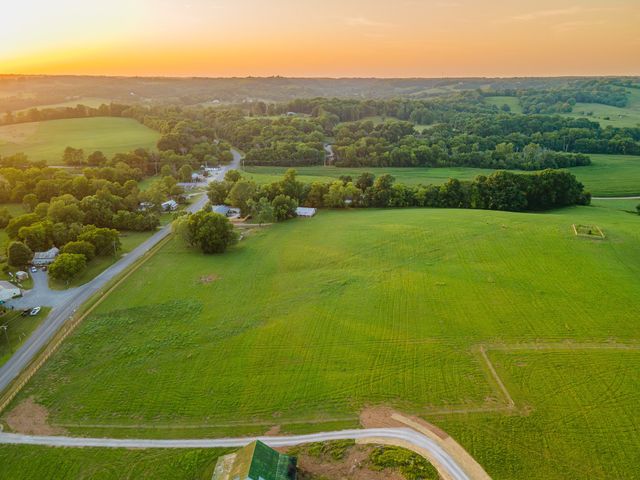 0 Santa Fe Pike, Columbia, TN 38401