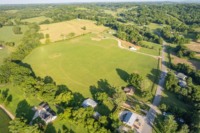 0 Santa Fe Pike, Columbia, TN 38401