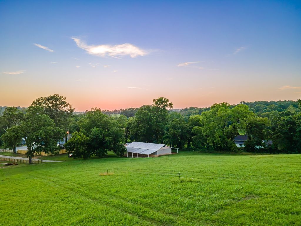 0 Santa Fe Pike, Columbia, TN 38401