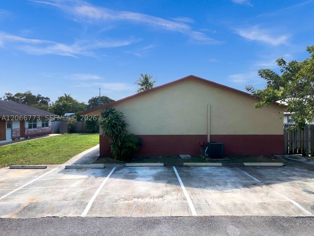 2610 Riverland Dr, Fort Lauderdale, FL 33312