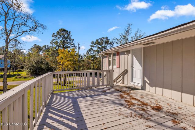 5020 Hawk Street, Bay Saint Louis, MS 39520