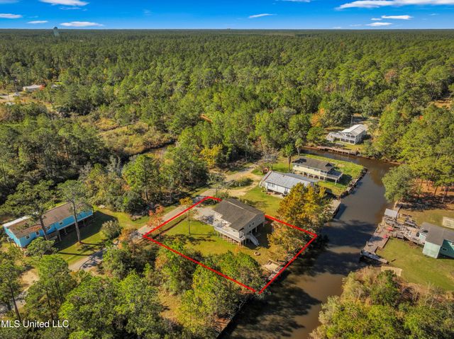 5020 Hawk Street, Bay Saint Louis, MS 39520