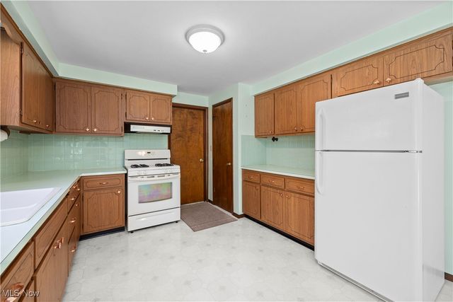 4409 Forest Hill Drive, Lorain, OH 44052