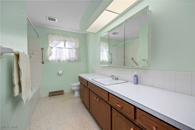 4409 Forest Hill Drive, Lorain, OH 44052