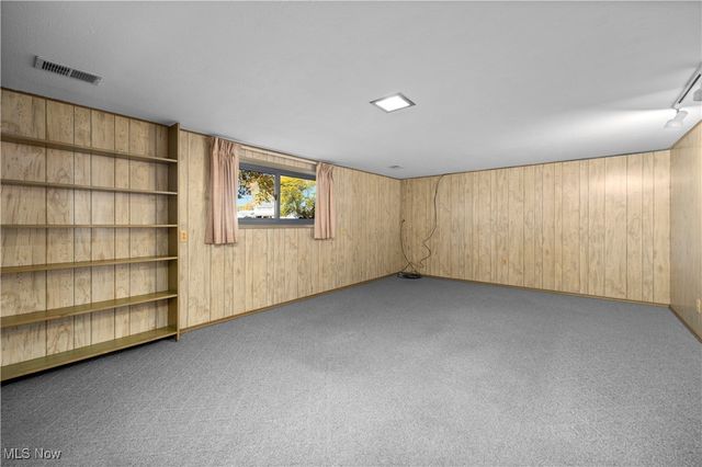 4409 Forest Hill Drive, Lorain, OH 44052