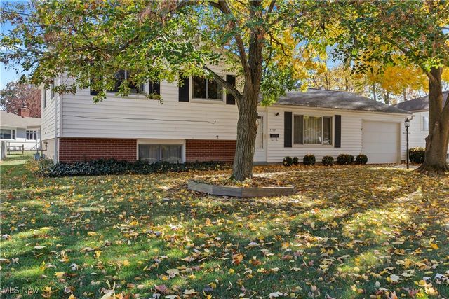 4409 Forest Hill Drive, Lorain, OH 44052