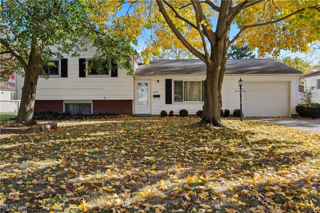 4409 Forest Hill Drive, Lorain, OH 44052