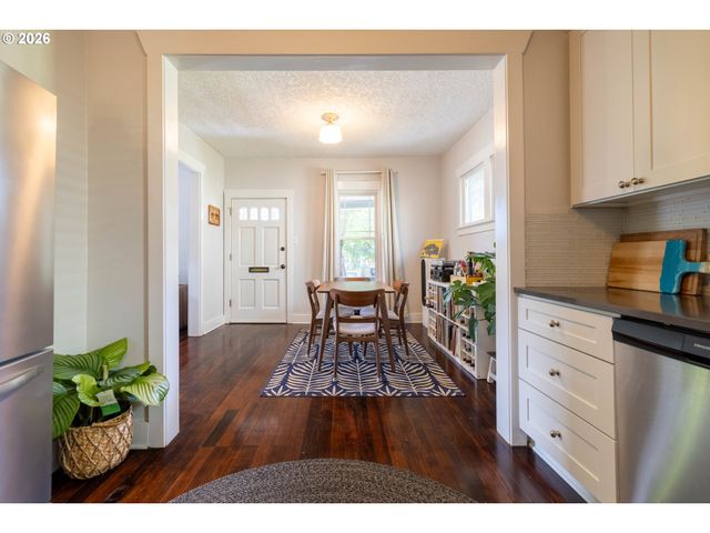 7649 N WILLAMETTE Blvd, Portland, OR 97203