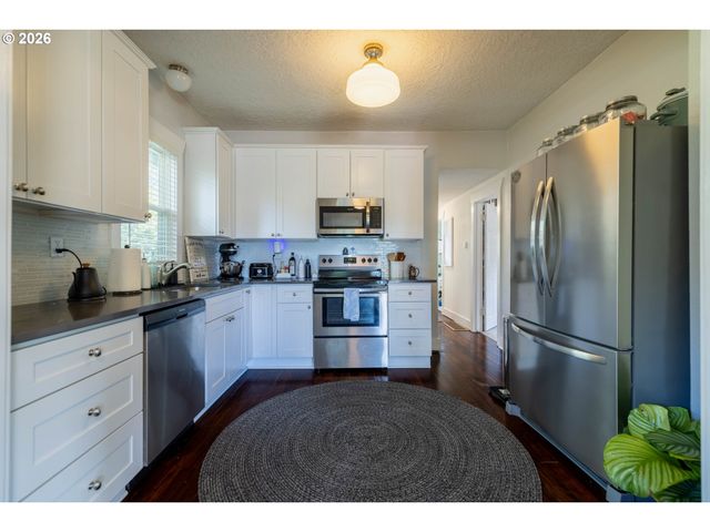 7649 N WILLAMETTE Blvd, Portland, OR 97203