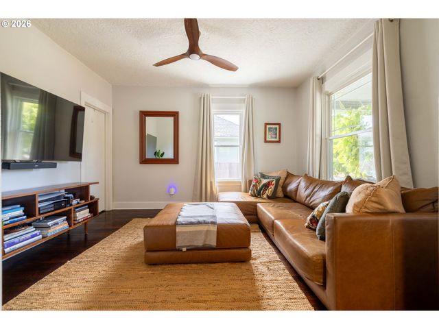 7649 N WILLAMETTE Blvd, Portland, OR 97203