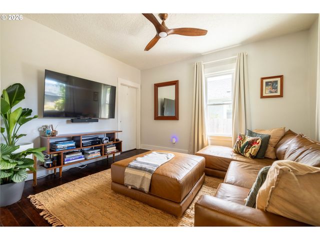 7649 N WILLAMETTE Blvd, Portland, OR 97203