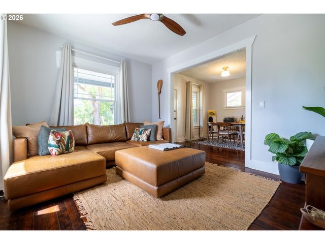 7649 N WILLAMETTE Blvd, Portland, OR 97203