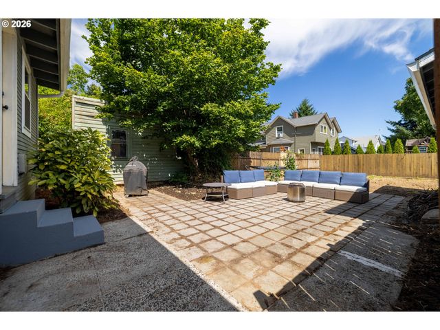 7649 N WILLAMETTE Blvd, Portland, OR 97203