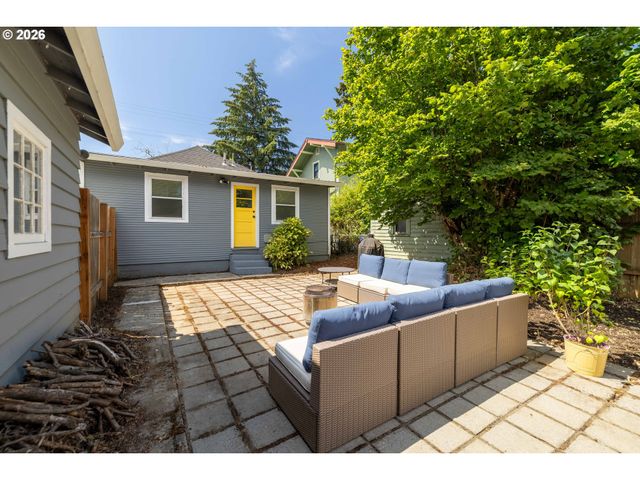 7649 N WILLAMETTE Blvd, Portland, OR 97203