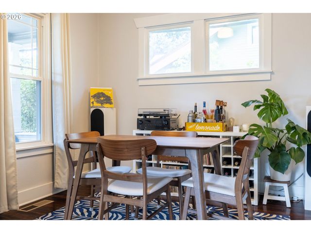 7649 N WILLAMETTE Blvd, Portland, OR 97203