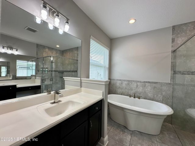 1964 TRACELAND Avenue, Green Cove Springs, FL 32043
