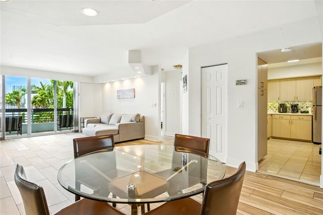 3600 Mystic Pointe Dr 305, Aventura, FL 33180