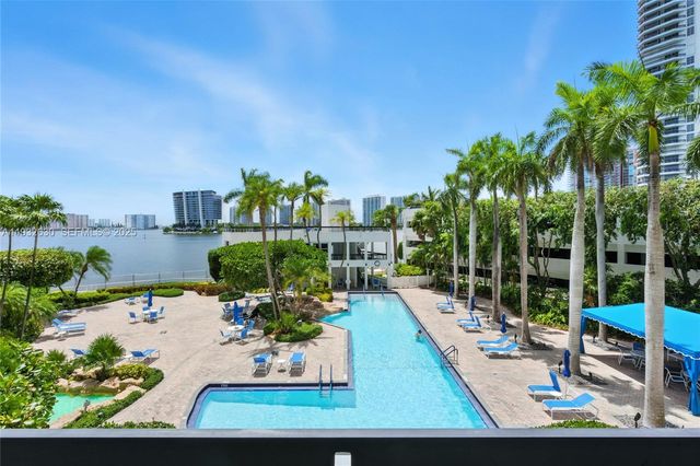 3600 Mystic Pointe Dr 305, Aventura, FL 33180