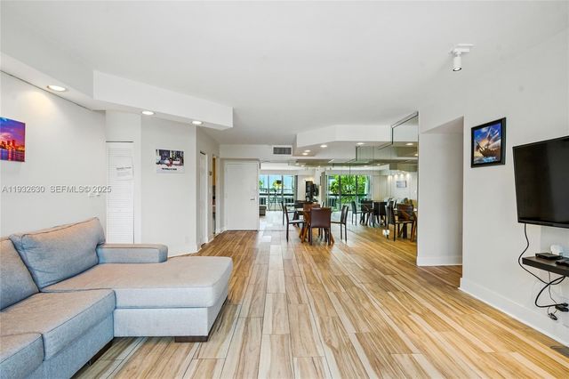 3600 Mystic Pointe Dr 305, Aventura, FL 33180