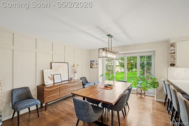 1699 Old Homestead Drive, Rochester Hills, MI 48306