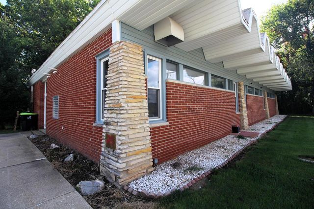 19010 W Main STREET, Lannon, WI 53046