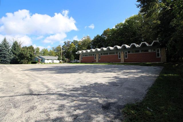 19010 W Main STREET, Lannon, WI 53046