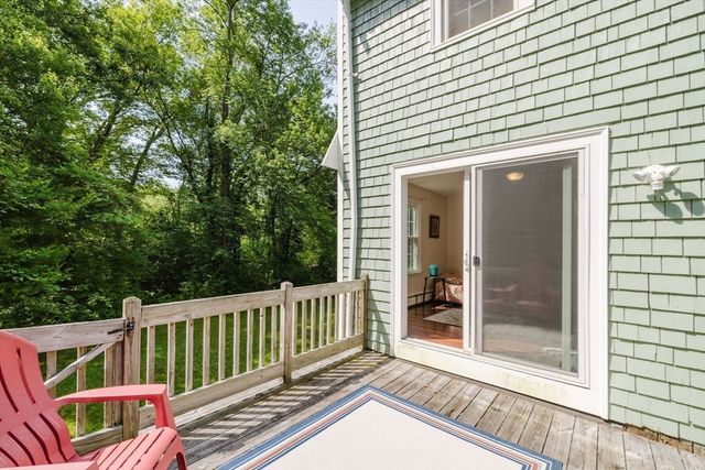 88 Sandalwood Dr, Attleboro, MA 02703