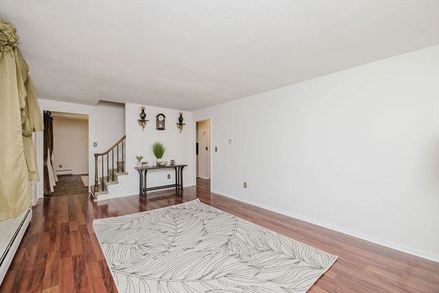 88 Sandalwood Dr, Attleboro, MA 02703