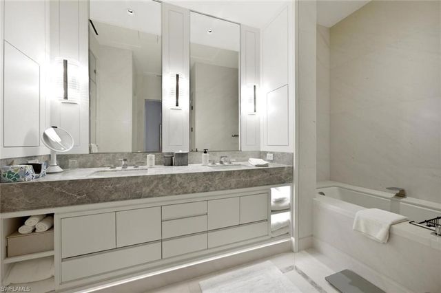 902 Gulf Shore BLVD N E502, Naples, FL 34102
