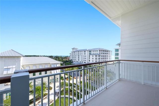 902 Gulf Shore BLVD N E502, Naples, FL 34102