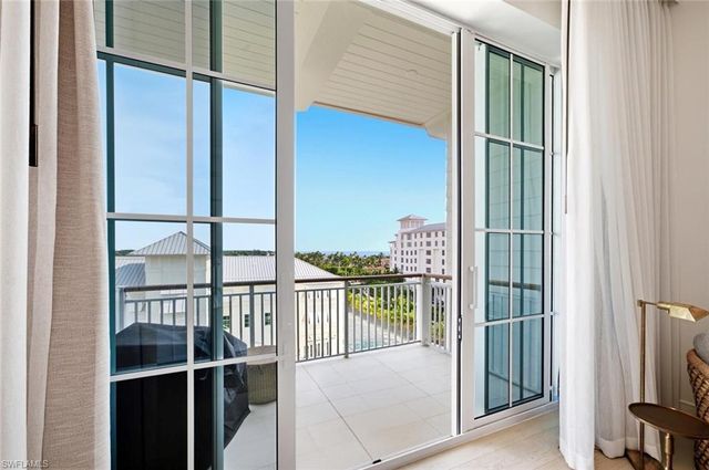 902 Gulf Shore BLVD N E502, Naples, FL 34102
