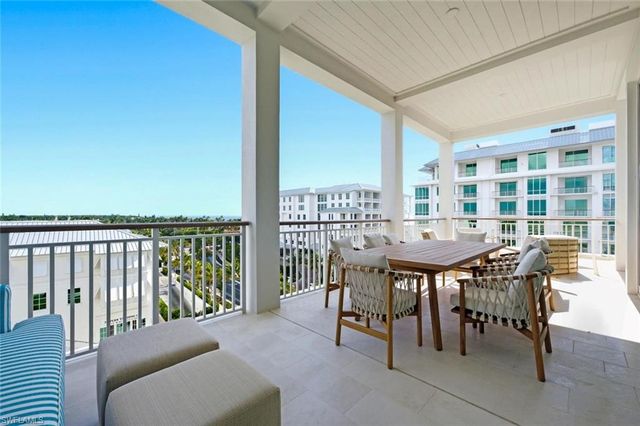 902 Gulf Shore BLVD N E502, Naples, FL 34102