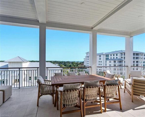 902 Gulf Shore BLVD N E502, Naples, FL 34102
