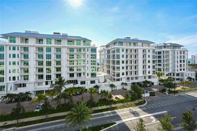 902 Gulf Shore BLVD N E502, Naples, FL 34102