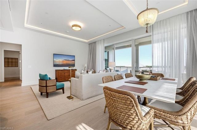 902 Gulf Shore BLVD N E502, Naples, FL 34102