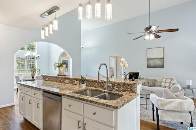 109 ASTOR CIRCLE, Chelsea, AL 35043